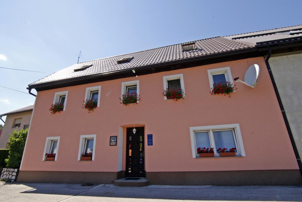 Apartment House Lalita Fužine Buitenkant foto